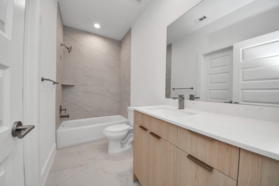 Furnished interior view inside a new home in , Houston (Image 14).