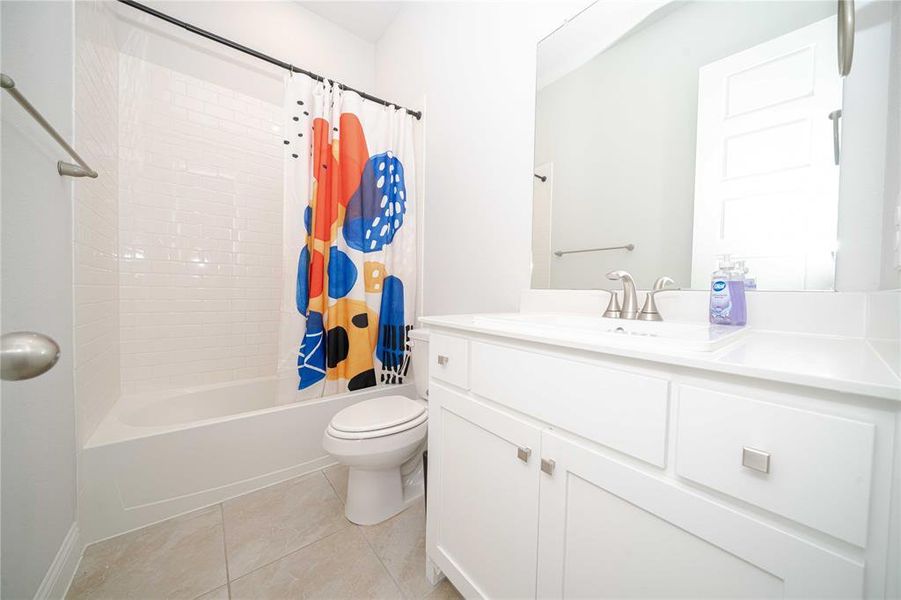 Furnished interior view inside a new home in , Little Elm (Image 30).