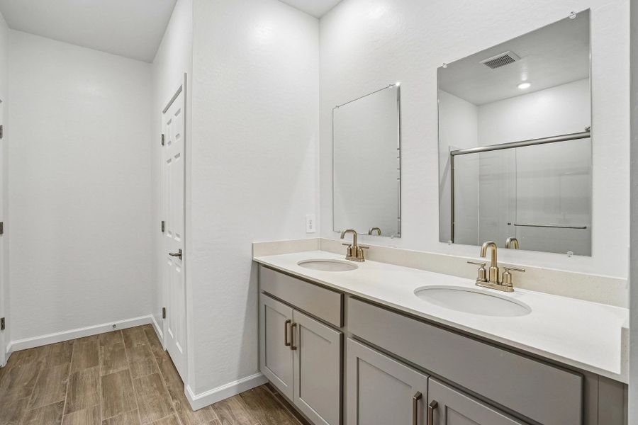 Primary bath