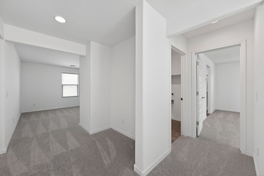 Spacious, unfurnished interior of a new home in Artisan at Asante, Surprise (Image 22). Spacious, unfurnished interior of a new home in Artisan at Asante, Surprise (Image 22).