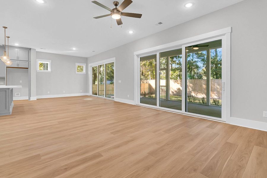 Spacious, unfurnished interior of a new home in Hidden Ponds Reserve, Awendaw (Image 28).