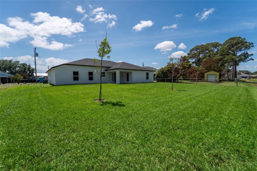 Exterior details and patio area of a home in , Port St. Lucie (Image 22).