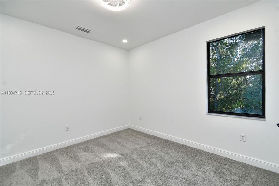 Spacious, unfurnished interior of a new home in , Lehigh Acres (Image 54).