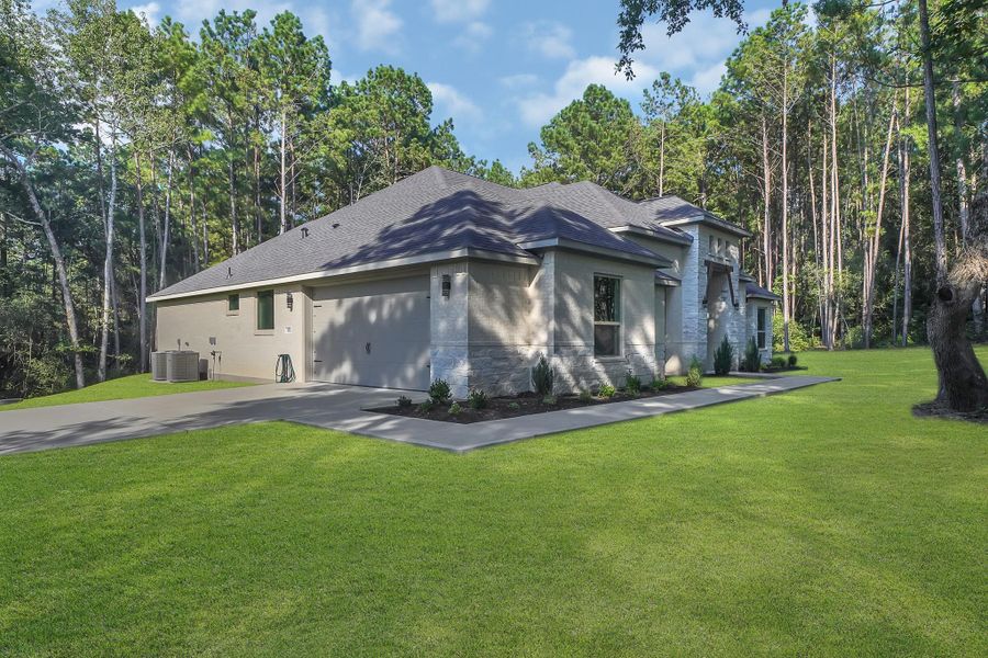 Your perfect home—charming, spacious, and nestled in a serene wooded setting. Your perfect home—charming, spacious, and nestled in a serene wooded setting.