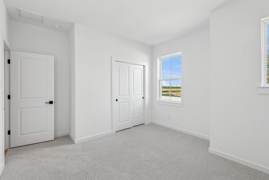 Spacious, unfurnished interior of a new home in Harvest Pointe, Needville (Image 30).