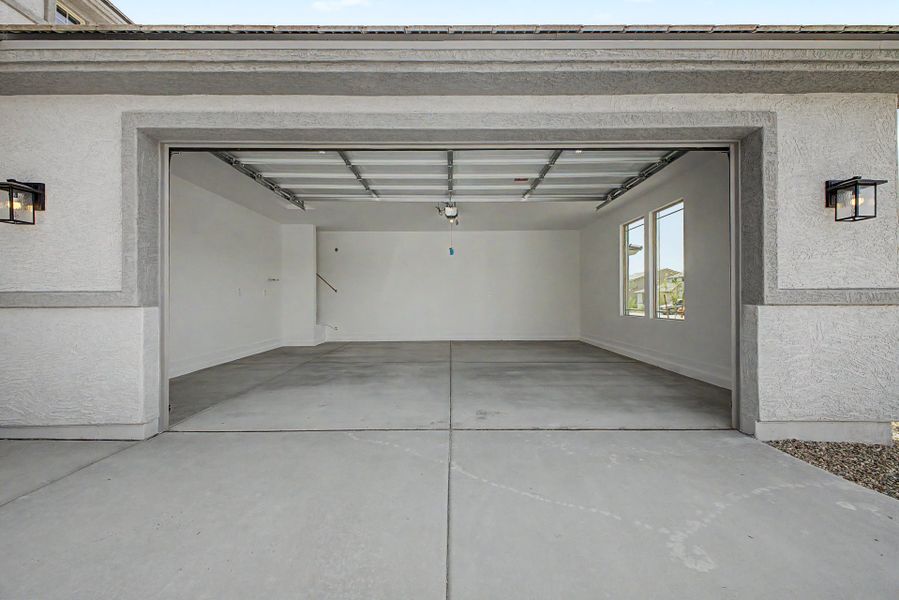 Spacious, unfurnished interior of a new home in Bentridge, Buckeye (Image 11). Spacious, unfurnished interior of a new home in Bentridge, Buckeye (Image 11).