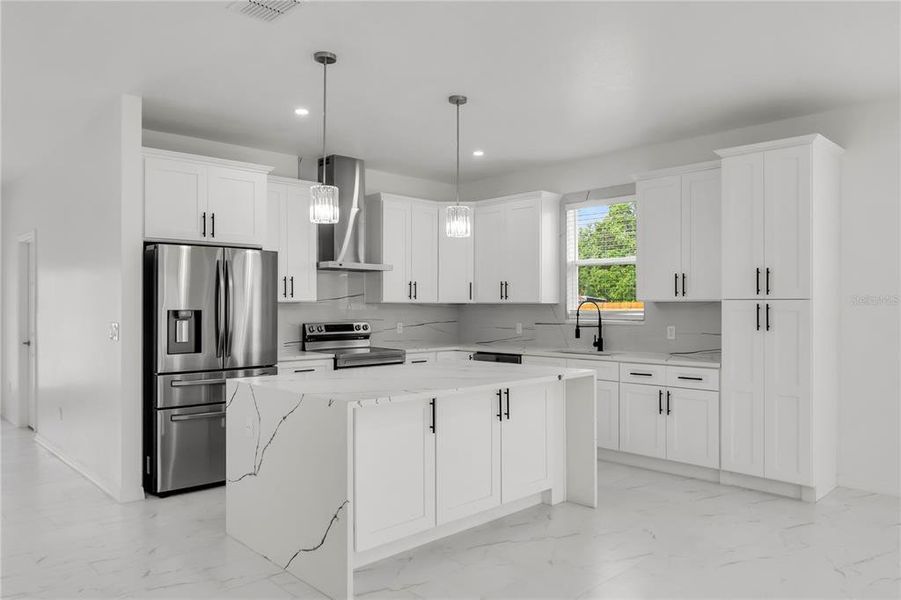 Furnished interior view inside a new home in , Orlando (Image 7).