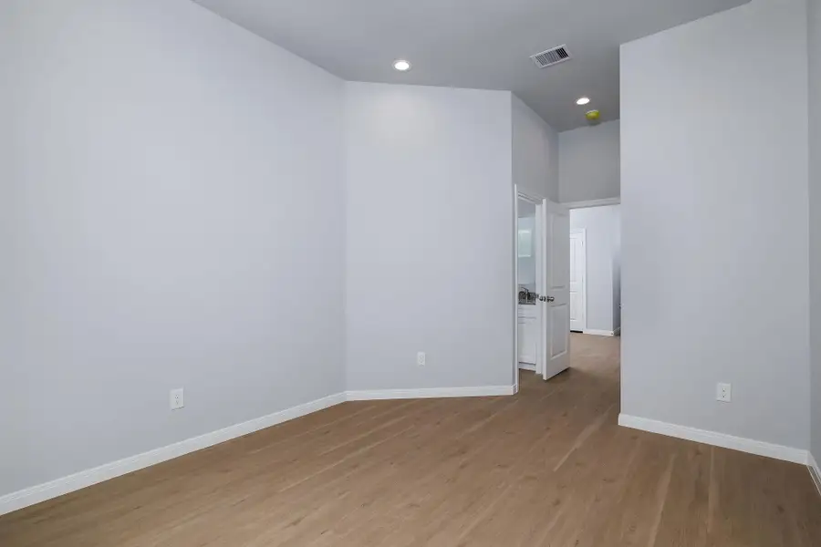 Image 6 of a home in . Image 6 of a home in .