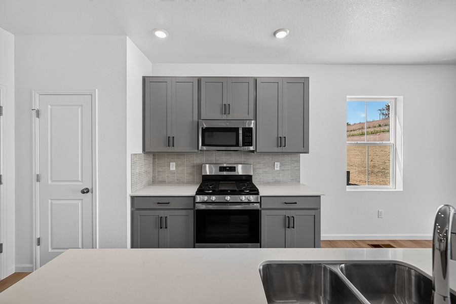 Furnished interior view inside a new home in Trailstone, Arvada (Image 6). Furnished interior view inside a new home in Trailstone, Arvada (Image 6).