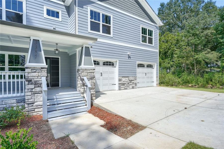 Exterior details and patio area of a home in , Atlanta (Image 17).