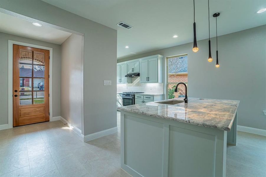 Furnished interior view inside a new home in , Dallas (Image 7).