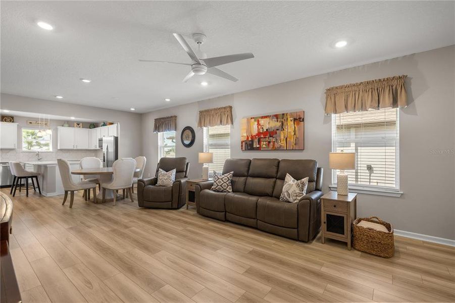 Furnished interior view inside a new home in Del Webb Stone Creek, Ocala (Image 10).