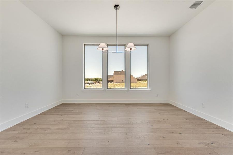 Spacious, unfurnished interior of a new home in The Homestead - 62', Rockwall (Image 20).