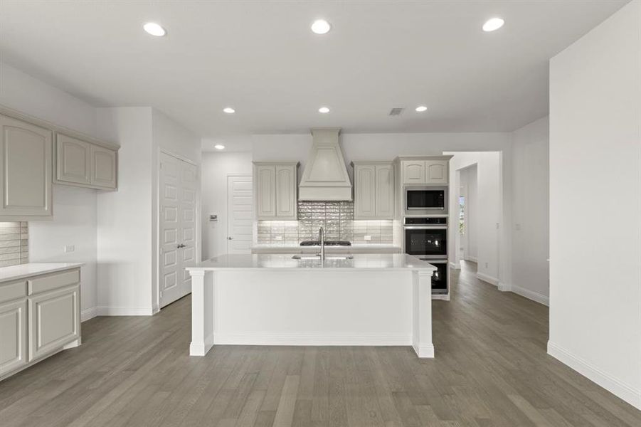 4_11. 1442 Canadian - Kitchen