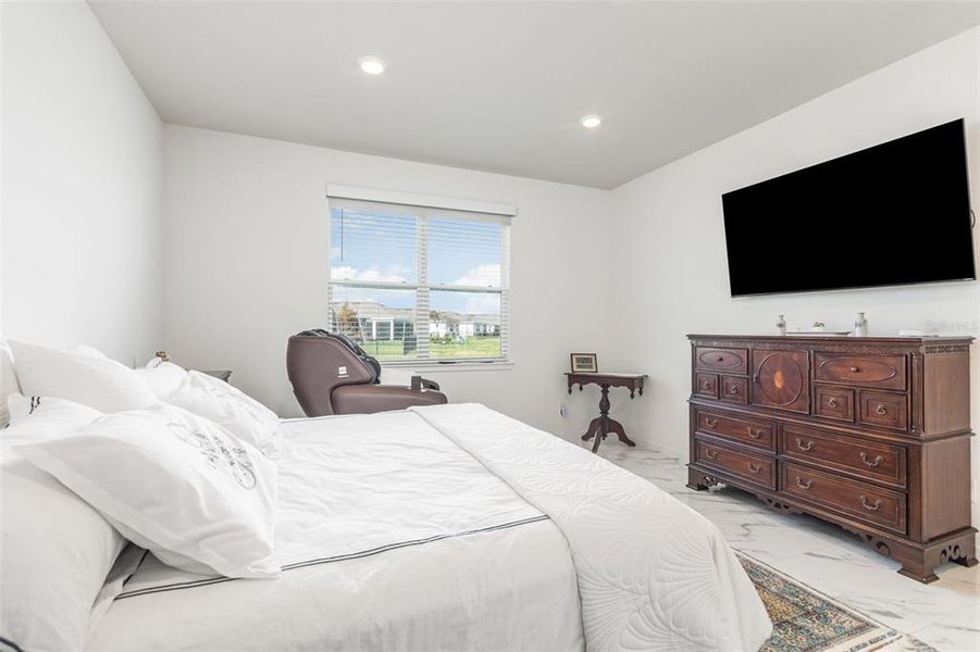 Furnished interior view inside a new home in Tohoqua Reserve, Kissimmee (Image 15).