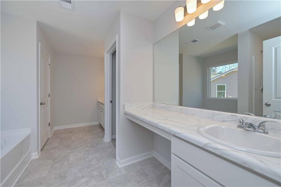 Furnished interior view inside a new home in , Villa Rica (Image 8).