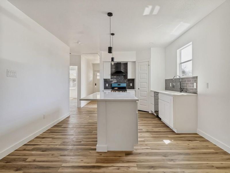 Furnished interior view inside a new home in , Dallas (Image 17).