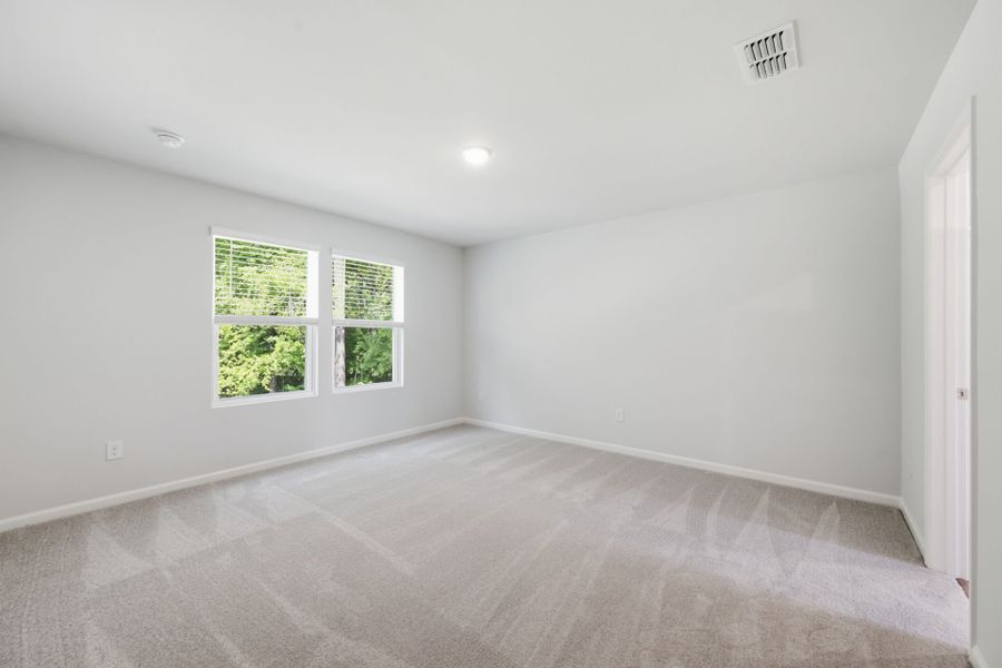 Spacious, unfurnished interior of a new home in Grand Arbor, Blythewood (Image 24).