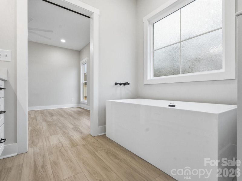 Spacious, unfurnished interior of a new home in , Bessemer City (Image 30).