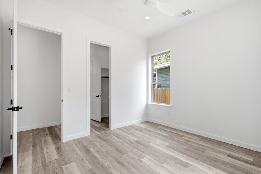 Spacious, unfurnished interior of a new home in , Smithville (Image 22).