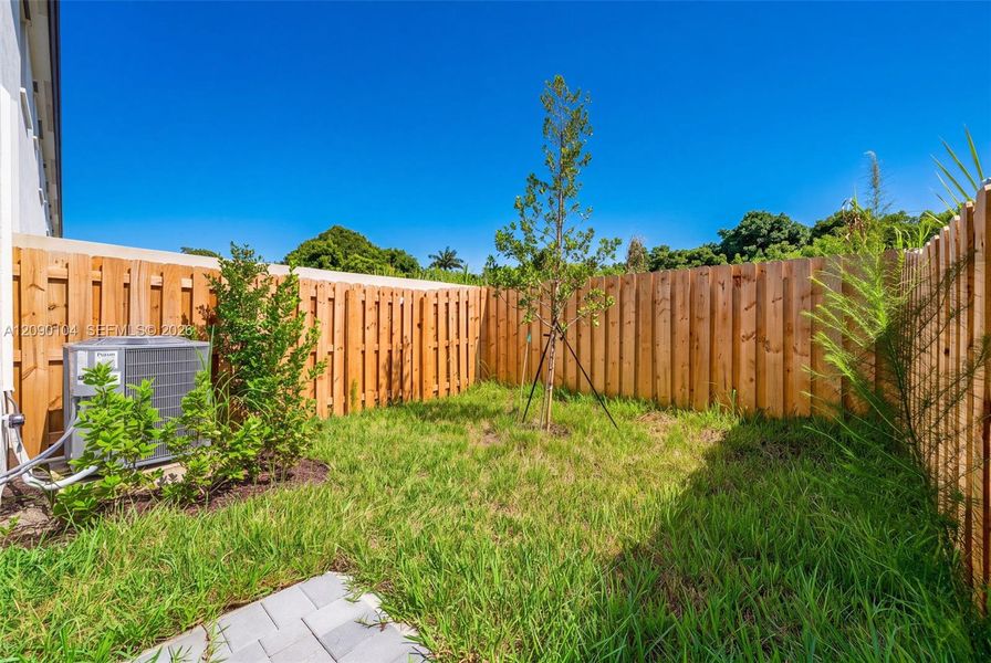 Exterior details and patio area of a home in , Homestead (Image 3).