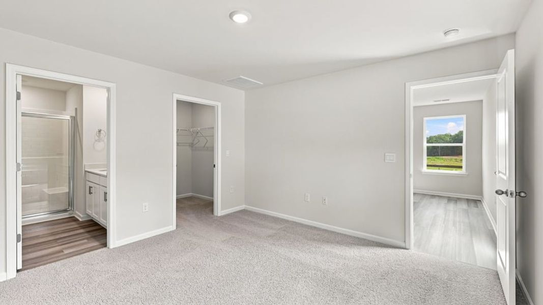 Spacious, unfurnished interior of a new home in Tyger Pines, Moore (Image 25).