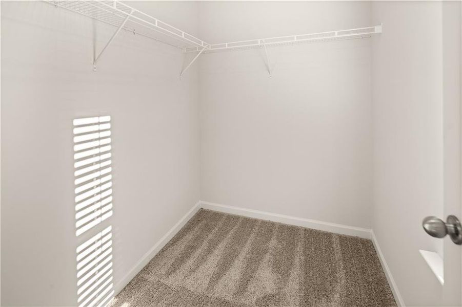 Spacious, unfurnished interior of a new home in Cascade Ridge at Niskey Lake, Atlanta (Image 11).