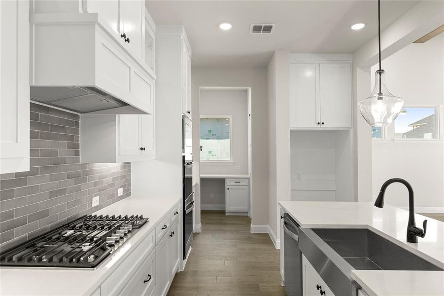 08. 3131 Fisher - Kitchen (2)