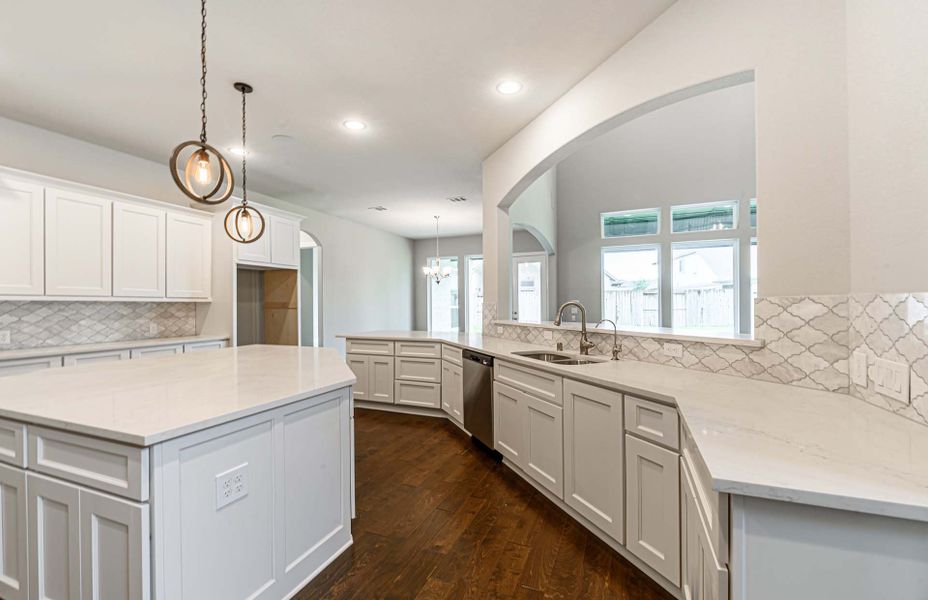 Representative furnished interior of a home built from the 4195 by Ravenna Homes in Artavia 70′, Conroe (Image 12). Representative furnished interior of a home built from the 4195 by Ravenna Homes in Artavia 70′, Conroe (Image 12).
