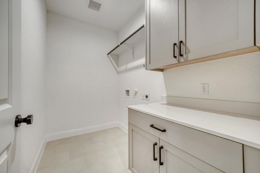 Furnished interior view inside a new home in , Buda (Image 9).