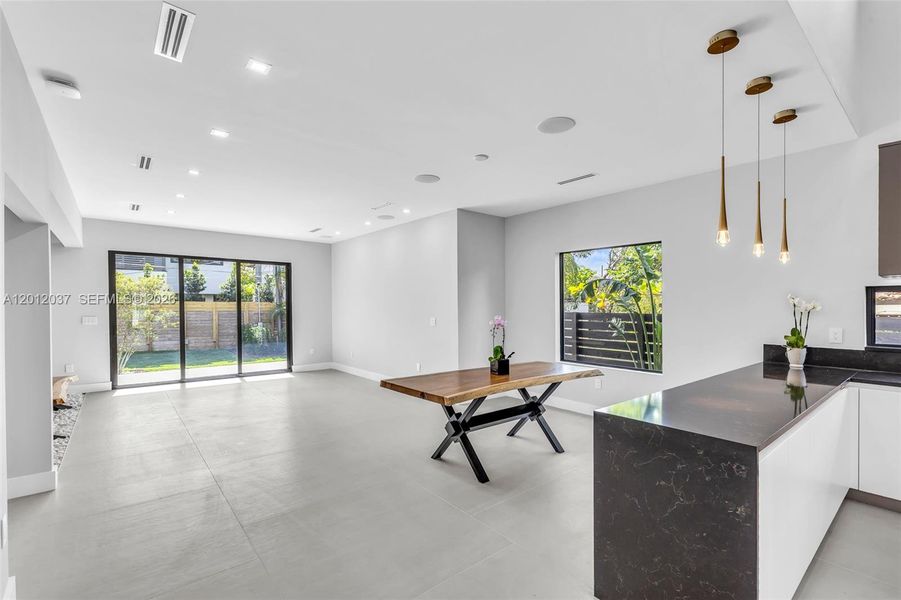 Furnished interior view inside a new home in , Fort Lauderdale (Image 10).