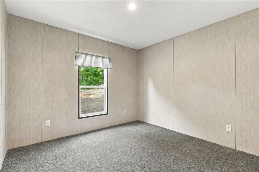 Spacious, unfurnished interior of a new home in , Dawsonville (Image 16).
