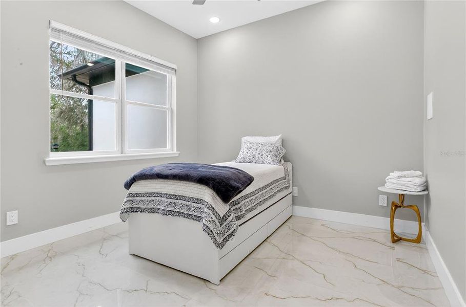 Furnished interior view inside a new home in , Orlando (Image 25).