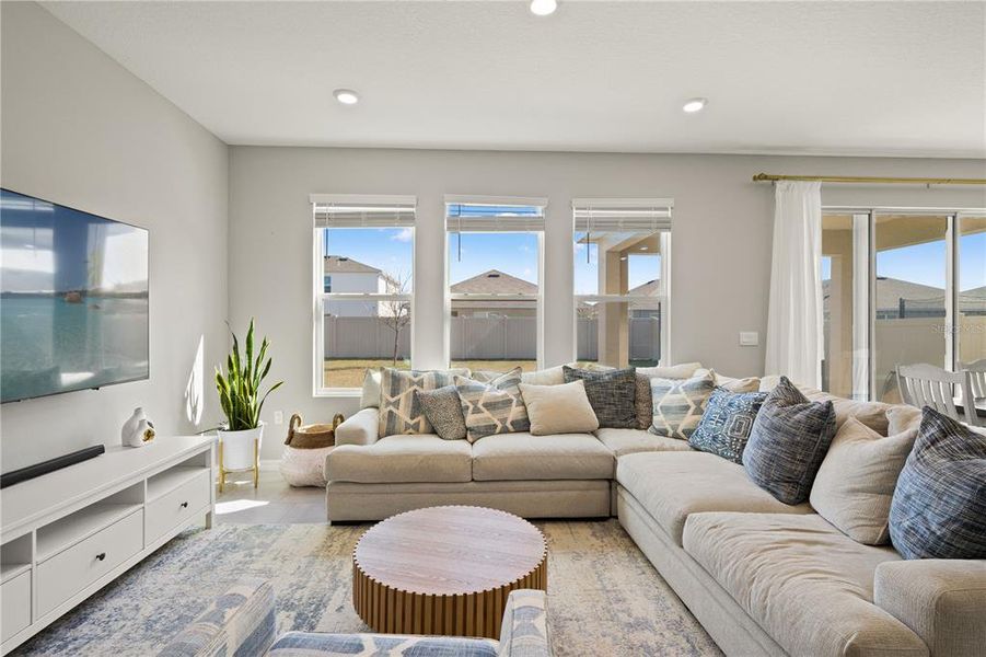 Furnished interior view inside a new home in , Wesley Chapel (Image 11).
