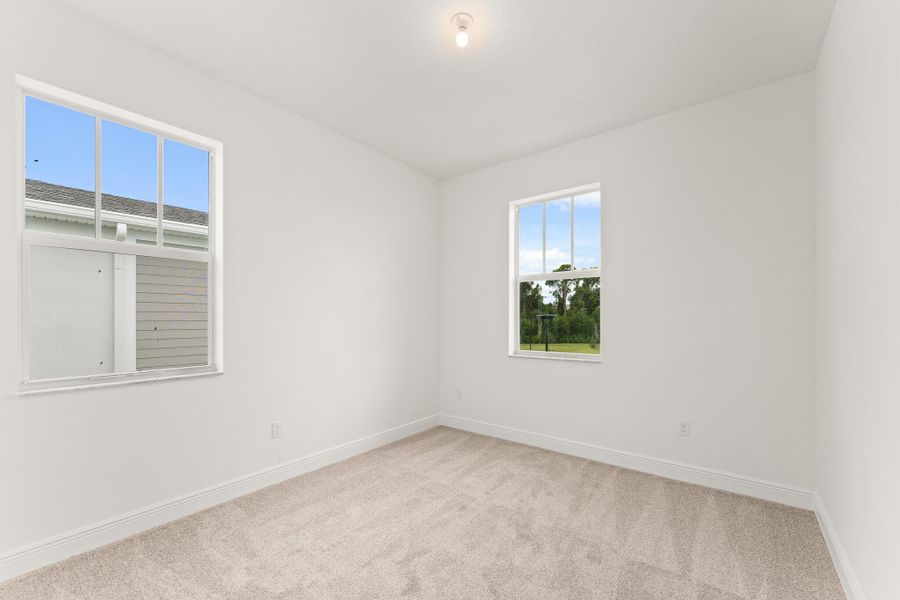 Spacious, unfurnished interior of a new home in Avila, Jensen Beach (Image 7).