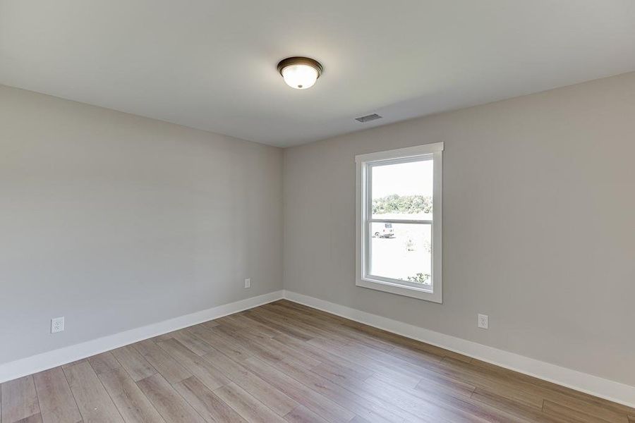 Spacious, unfurnished interior of a new home in , Hartwell (Image 17).