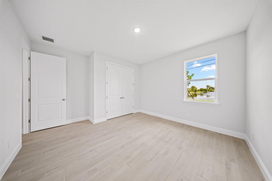 Spacious, unfurnished interior of a new home in , Port St. Lucie (Image 13).