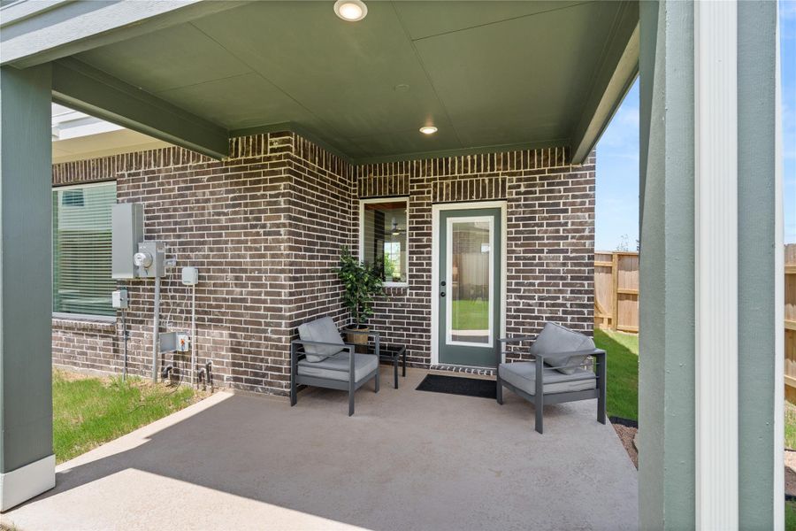 Exterior details and patio area of a home in Elyson, Katy (Image 3).