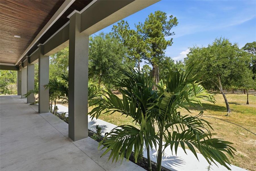 Exterior details and patio area of a home in , Labelle (Image 23).