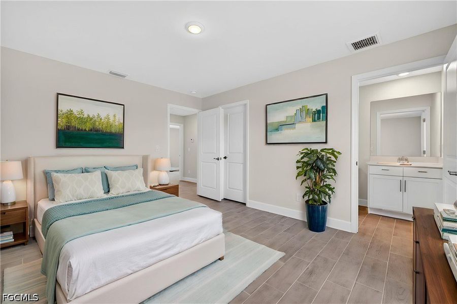 Furnished interior view inside a new home in Cape Coral, Cape Coral (Image 9).