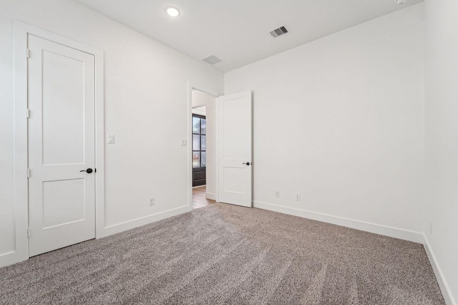 Spacious, unfurnished interior of a new home in Evergreen, Conroe (Image 29). Spacious, unfurnished interior of a new home in Evergreen, Conroe (Image 29).