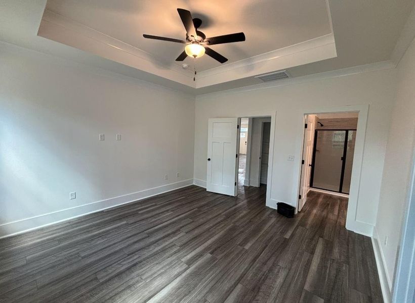 Spacious, unfurnished interior of a new home in Avery Woods, Longs (Image 8).