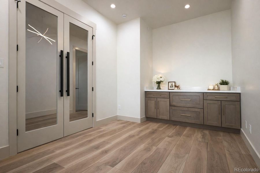 Furnished interior view inside a new home in , Keenesburg (Image 18).