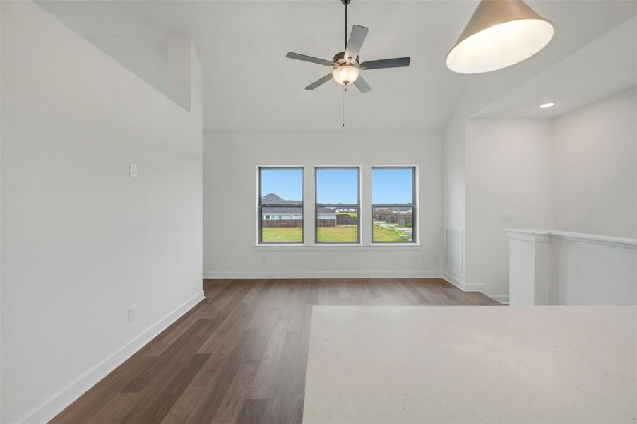 Spacious, unfurnished interior of a new home in Riceland - Enclave Row Collection, Mont Belvieu (Image 24).