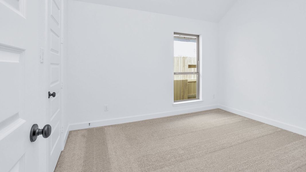 Spacious, unfurnished interior of a new home in Grand Central Park, Conroe (Image 24).