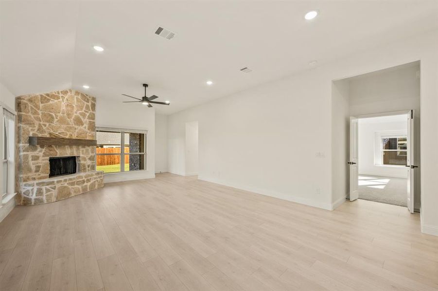 Spacious, unfurnished interior of a new home in Meadow Vista 60-65, Anna (Image 29).