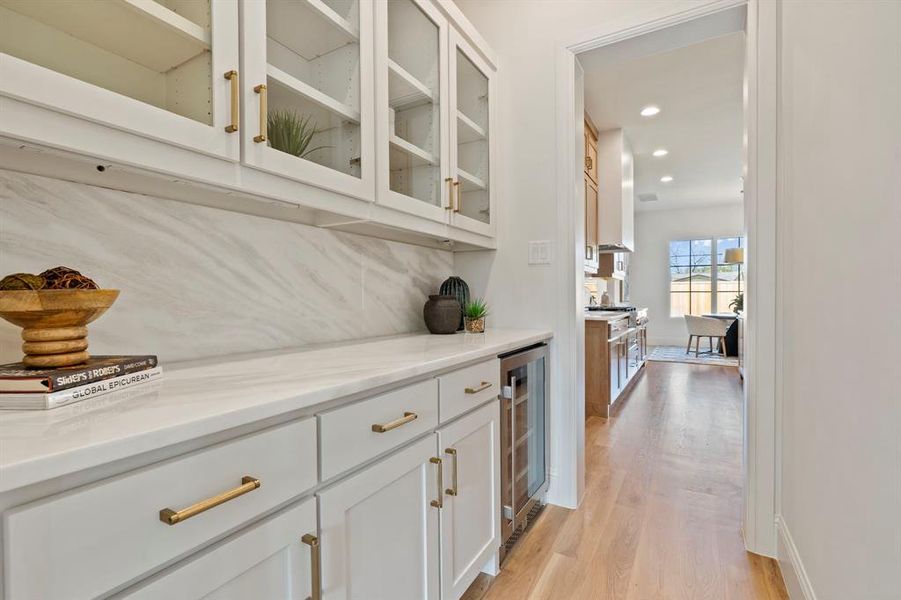 Furnished interior view inside a new home in , Dallas (Image 19).