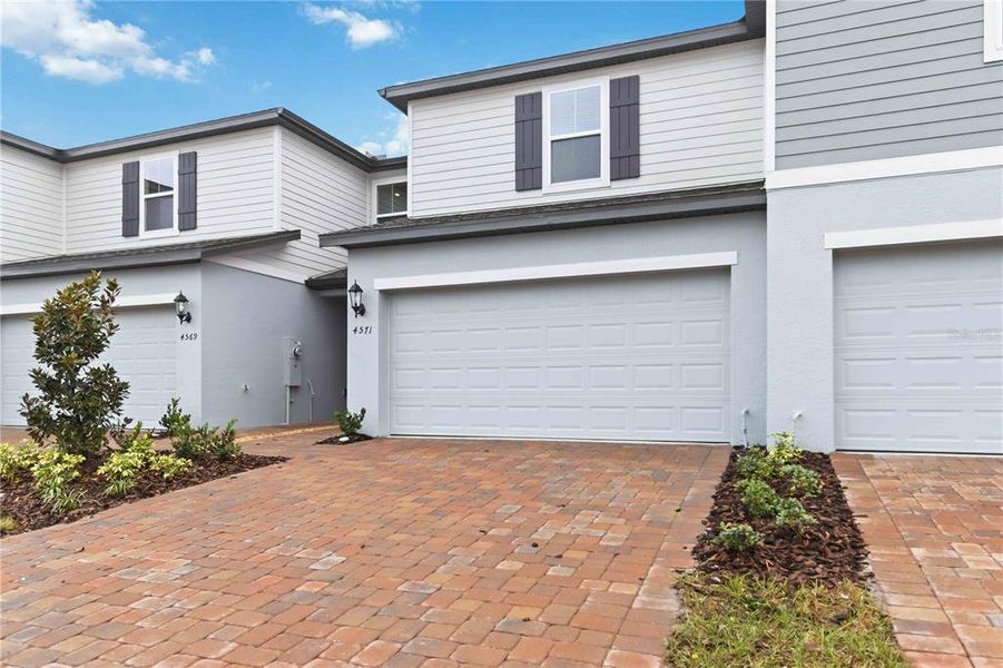 Exterior details and patio area of a home in , St. Cloud (Image 24).