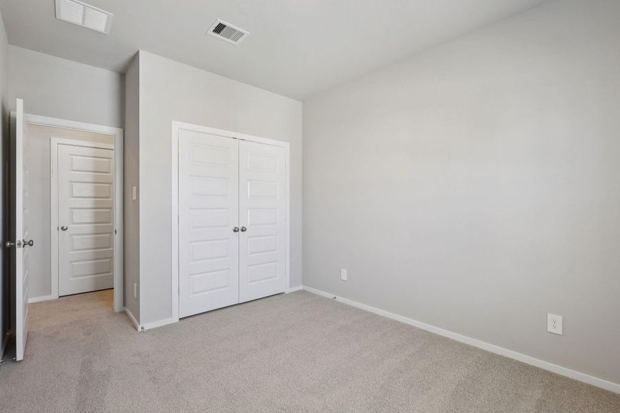 Spacious, unfurnished interior of a new home in Pinewood Trails - City Series, Atascocita (Image 25). Spacious, unfurnished interior of a new home in Pinewood Trails - City Series, Atascocita (Image 25).