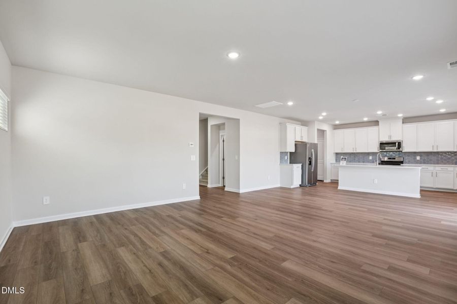 7-web-or-mls-Raleigh-River Glen-202 This